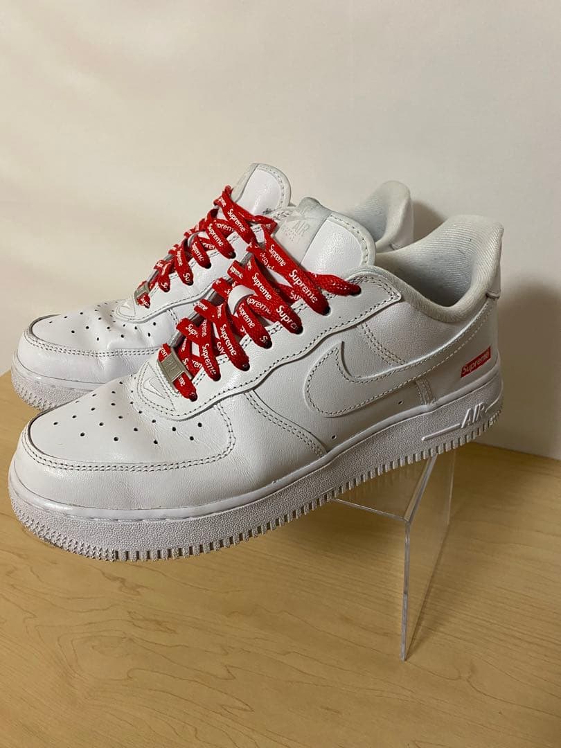 Nike Air Force 1 Supreme ホワイト　25センチ