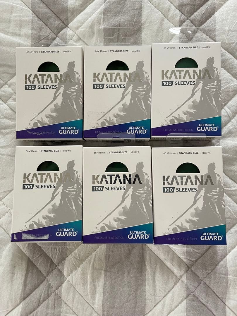 ULTIMATE GUARD KATANA スリーブ 100枚入り
