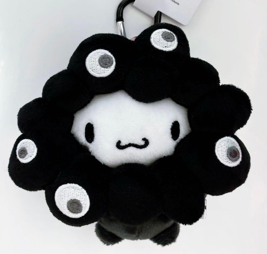 ミャクミャク 黒ミャクミャク サンリオ カラビナ シナモロール - メルカリ