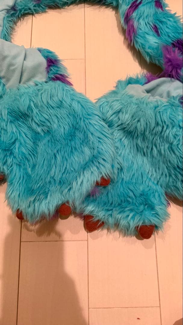 値下げ交渉あり Disney サリー マフラーキャップ - メルカリ