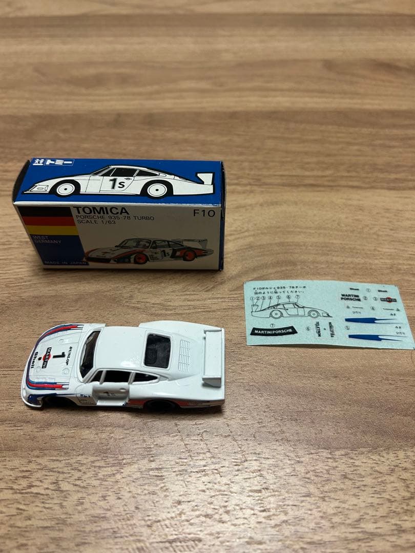 【ミニカー】1/63ポルシェ 935-78ターボ　トミカ　外国車シリーズF10