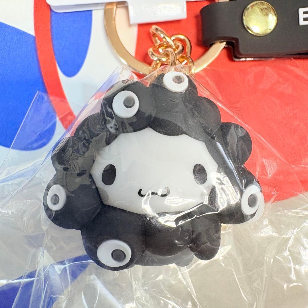 サンリオ シナモンロール 黒ミャクミャク キーホルダー 万博会場限定