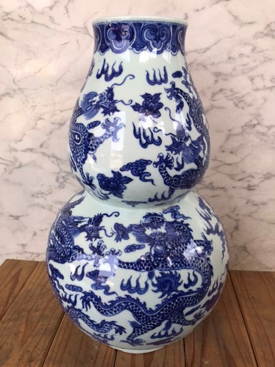 端生中国 古美術 鑑定書付 置物 壺 青花魚藻文酒会壺 | 景徳鎮窯 | 収蔵品詳細 | 作品を知る | 東京富士