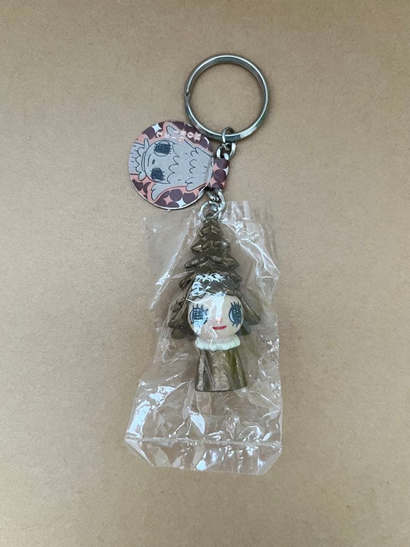 奈良美智 森ガール キーホルダー 横浜美術館限定 ゴールド 新品未開封