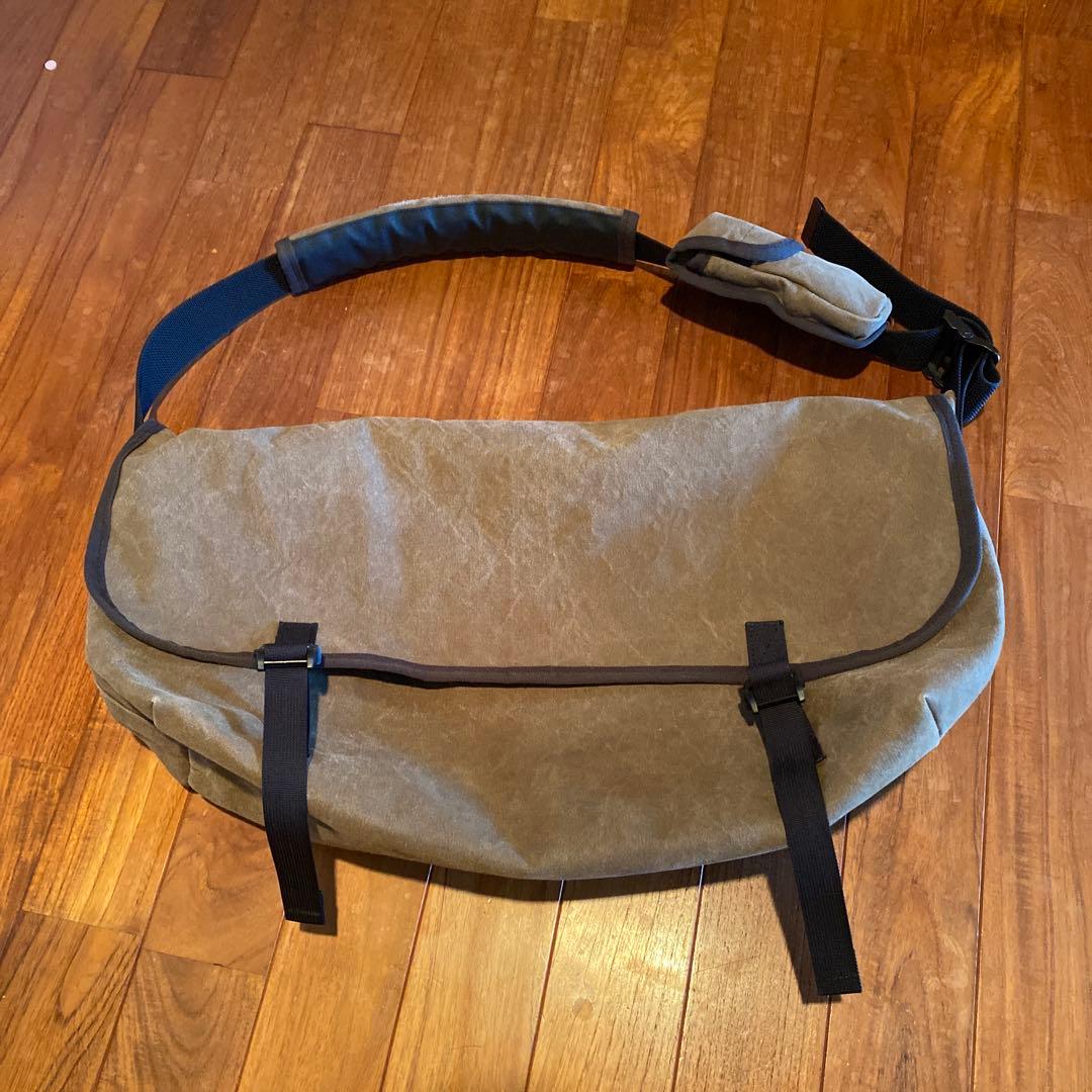 ケネスフィールド×アーツアンドクラフツ×ビームス プラスメッセンジャーバッグ 拘り抜かれた、”味わう”メッセンジャーバッグ。｜ビームス 神戸｜BEAMS