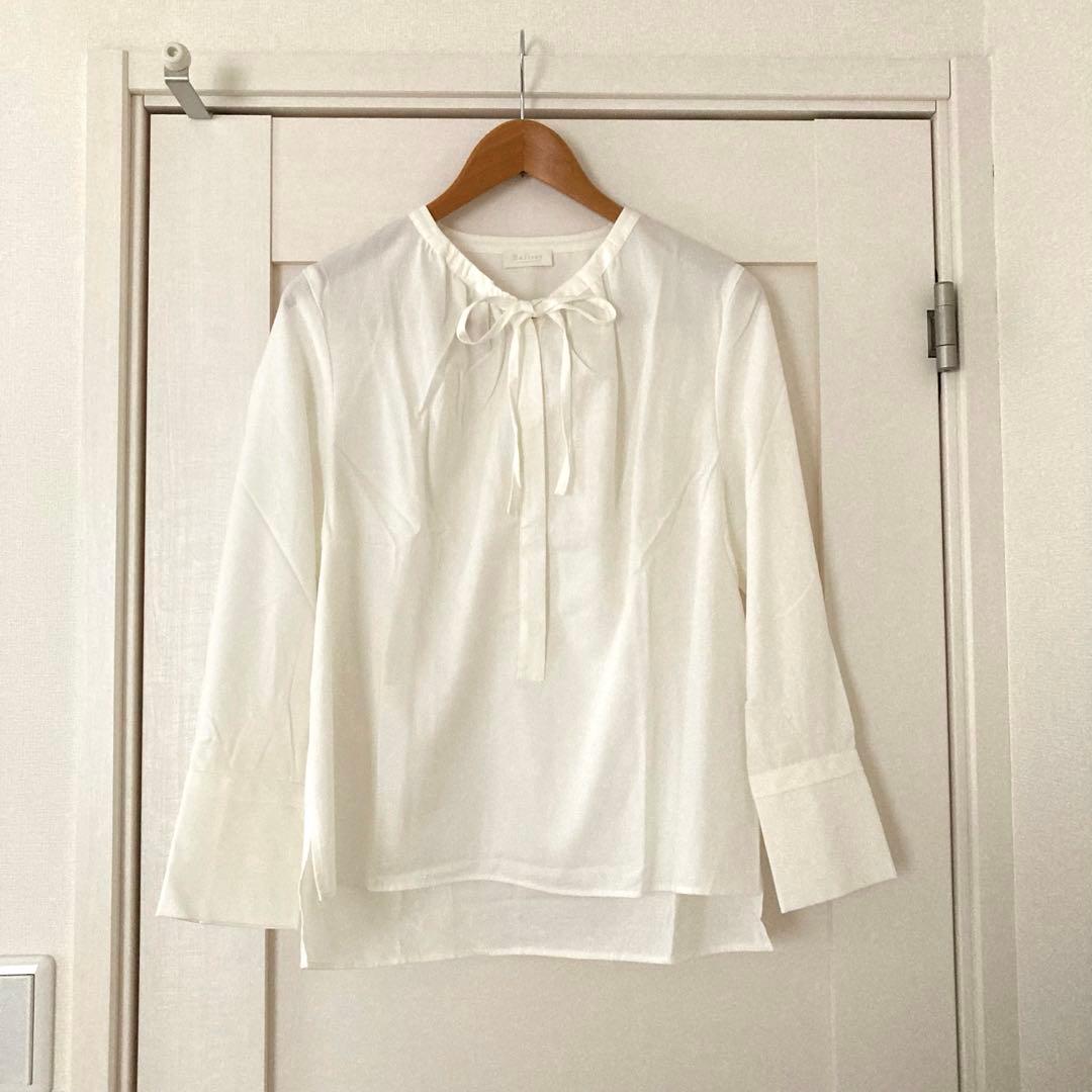 トゥモローランド ボールジィ クリスタルコットンギャザーブラウス ボウタイ 白
