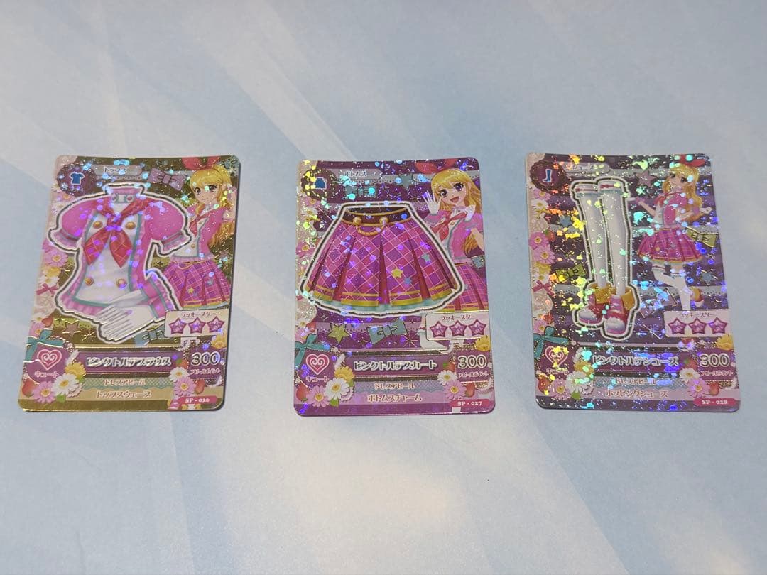 アイカツカード（衣装）3枚セット ピンクトルテコーデ 星宮いちご フル