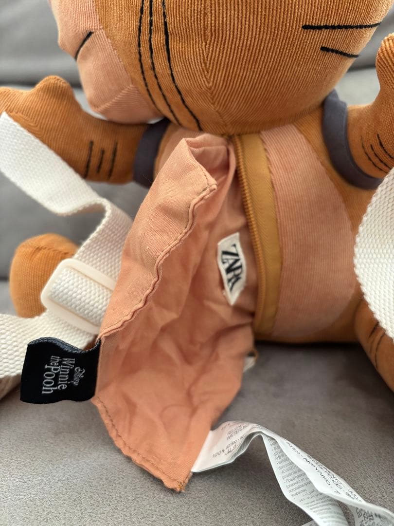 ZARAキッズ】ディズニー ティガー ぬいぐるみ リュック くすみカラー
