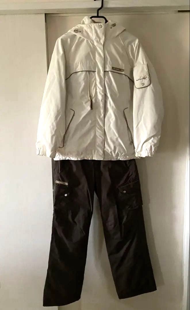 FILA フィラ　スノボードウェア　ジャケットとパンツ　上下セット　L 美品