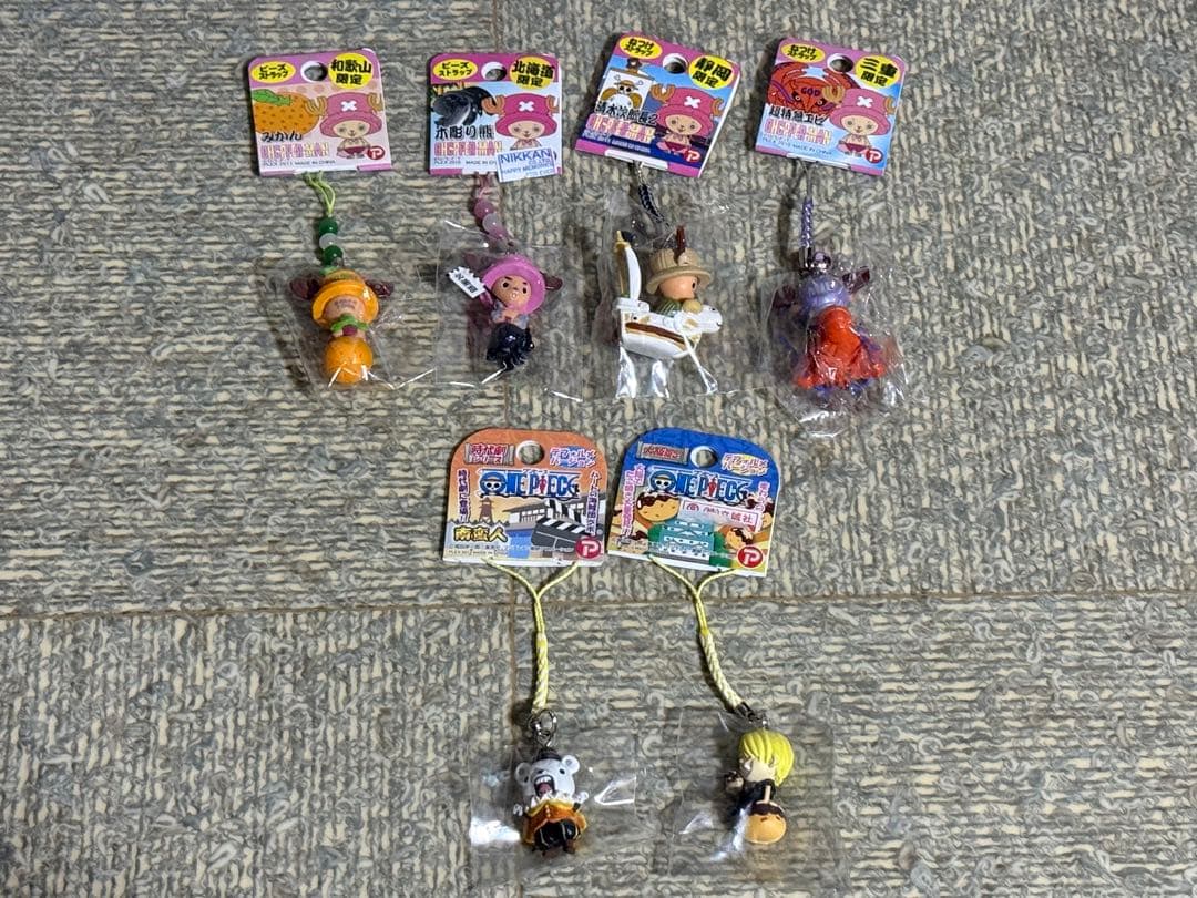 ワンピース キャラクター ご当地ストラップ まとめ売り - メルカリ