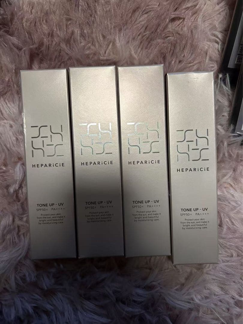 #へパリシエ トーンアップUV SPF50+ 30g 新品未開封　四個セット