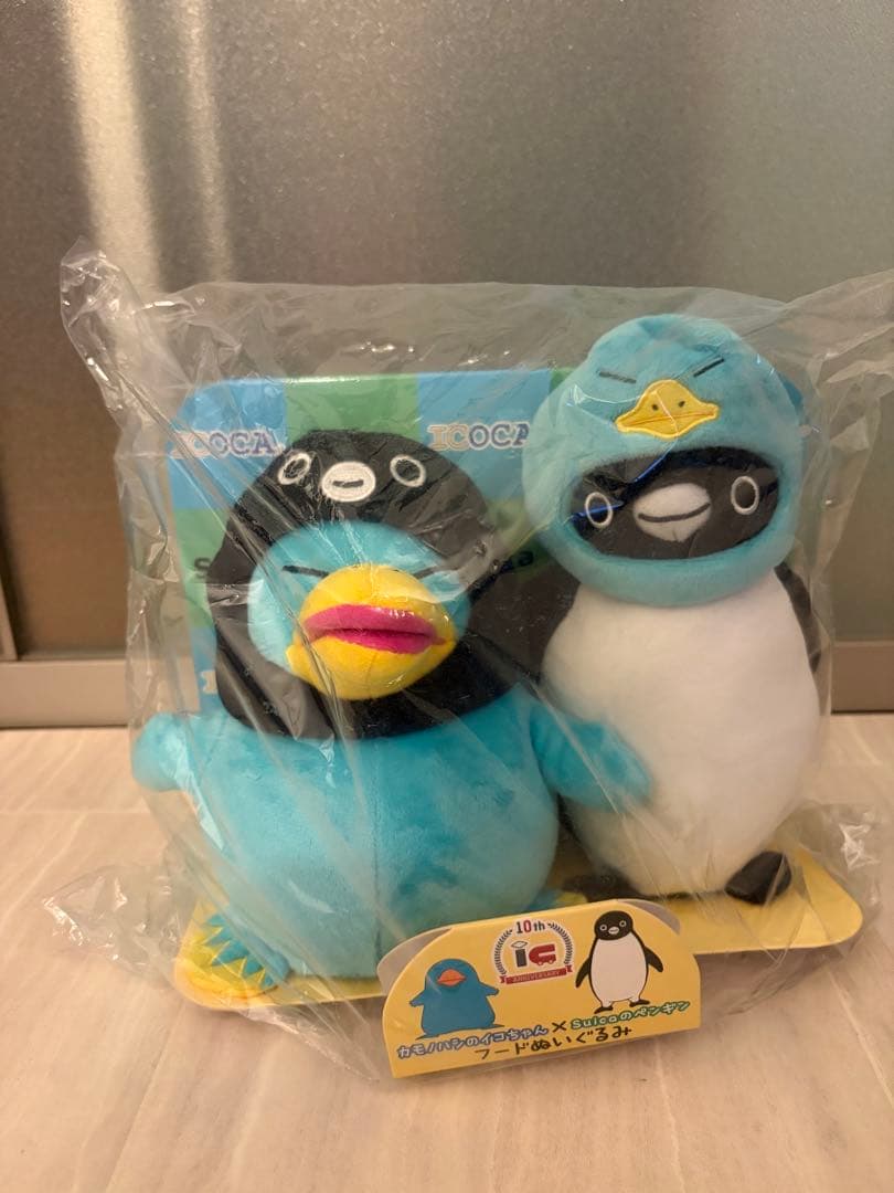 カモノハシのイコちゃん×Suicaのペンギン フードぬいぐるみ - メルカリ