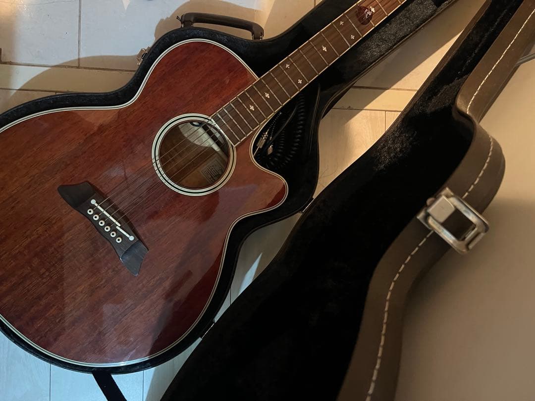 PT108-k Takamine エレアコ　ギター ハードケースその他付き