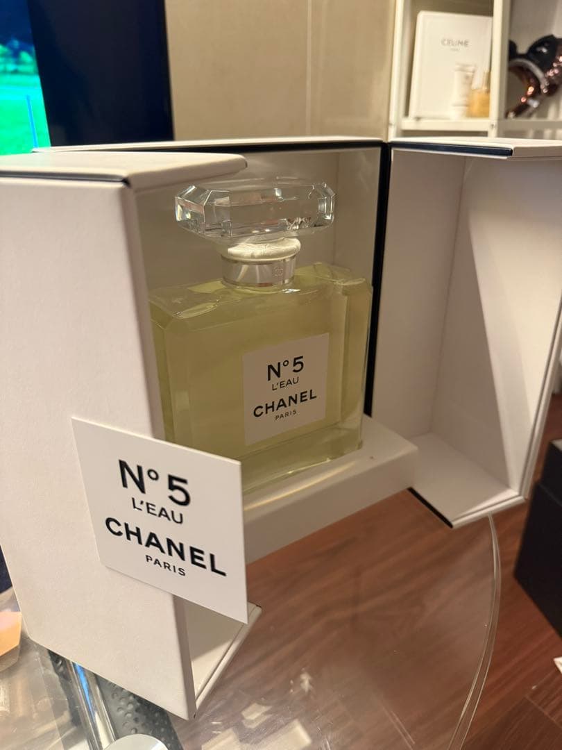 900ml CHANEL N°5 L'EAU 専用ボックス入り非売品ビッグ観賞用