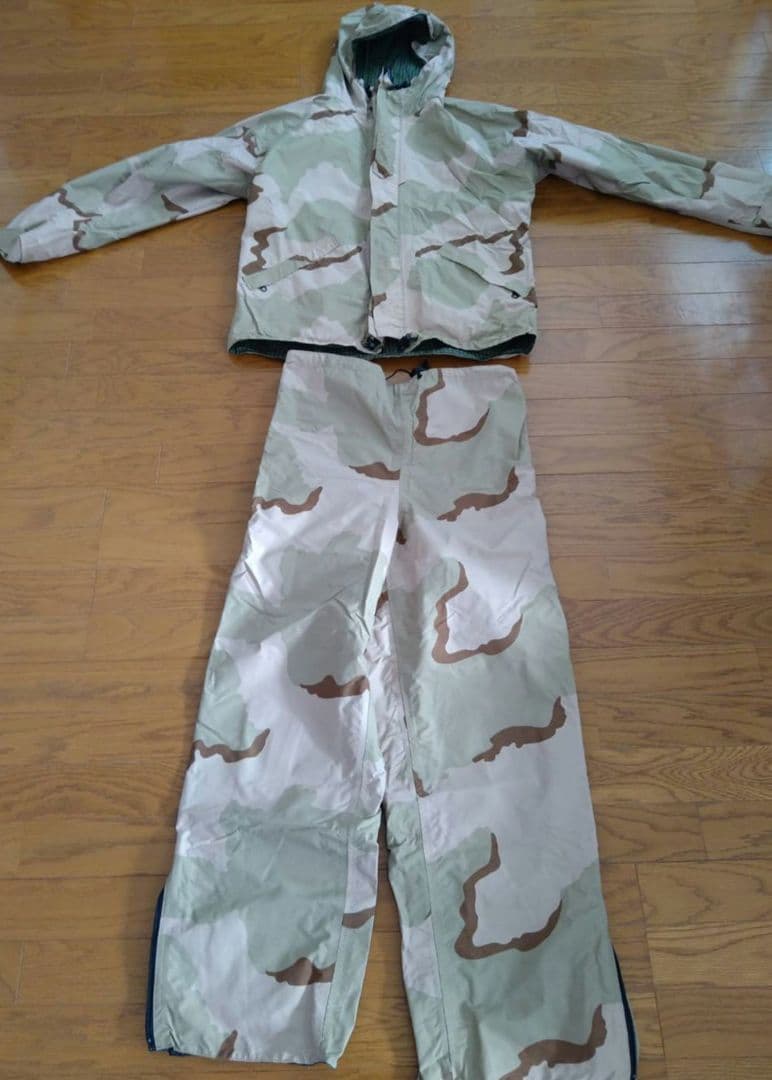 迷彩 フード付きリバーシブル レインスーツ 上下セット