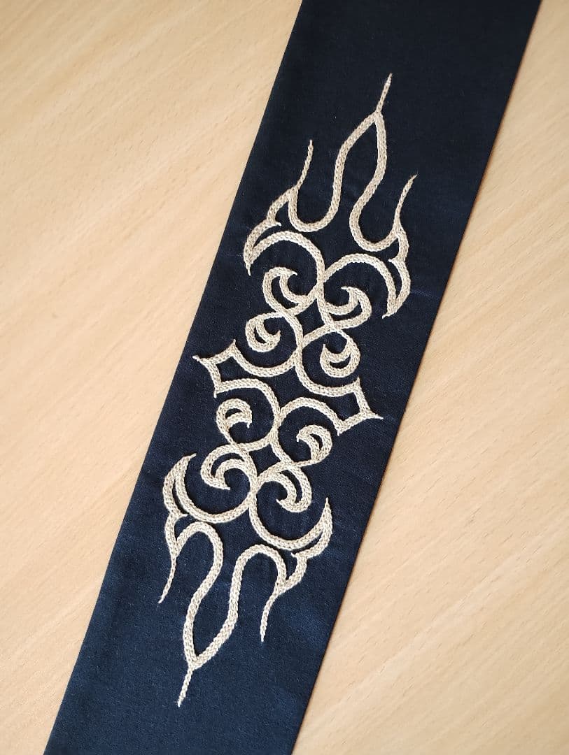 アイヌ刺繍 マタンプシ - メルカリ