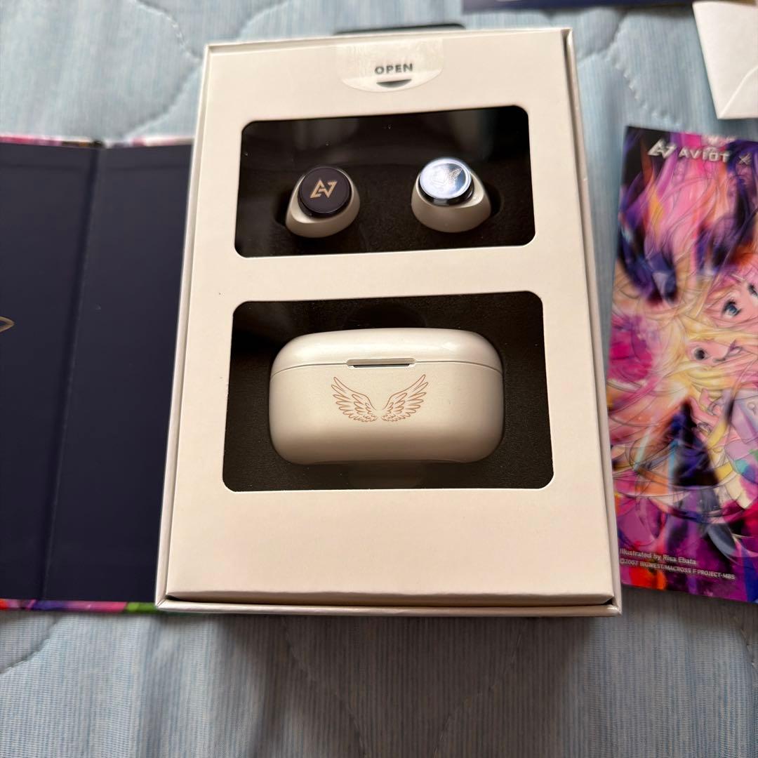 マクロスフロンティア AVIOT コラボイヤホン マクロスF - メルカリ