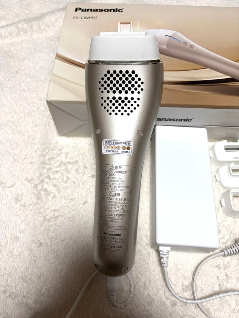 Panasonic 光美容器 光エステ ＜ボディ＆フェイス用＞ ES-CWP97 - メルカリ