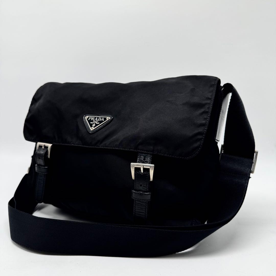 プラダ ショルダーバッグ ナイロン ブラック メッセンジャーバッグ 斜め掛け PRADA プラダ ショルダーバッグ メッセンジャーバッグ 斜め掛け