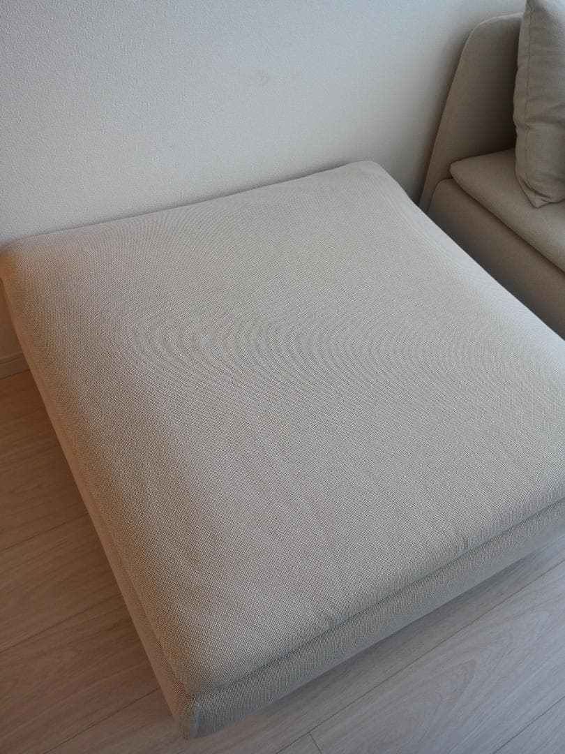 IKEA ソーデルハムン オットマン カバー付き フリードトゥナ ライトベージュ