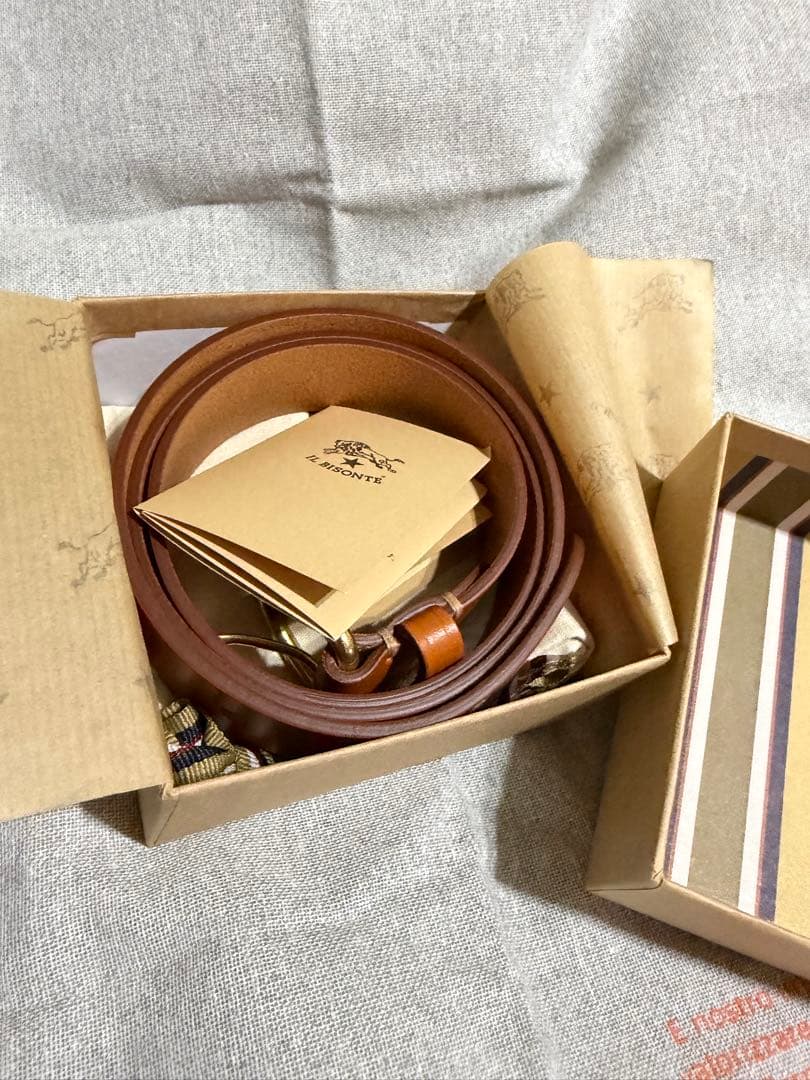 新品タグ付き✴︎IL BISONTE ブラウンレザーベルト✴︎
