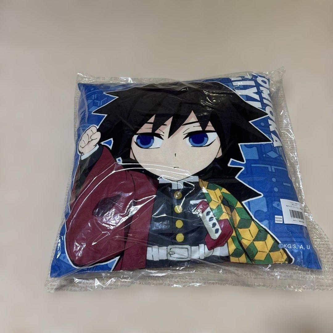 鬼滅の刃　繋がるモチーフクッション　冨岡義勇