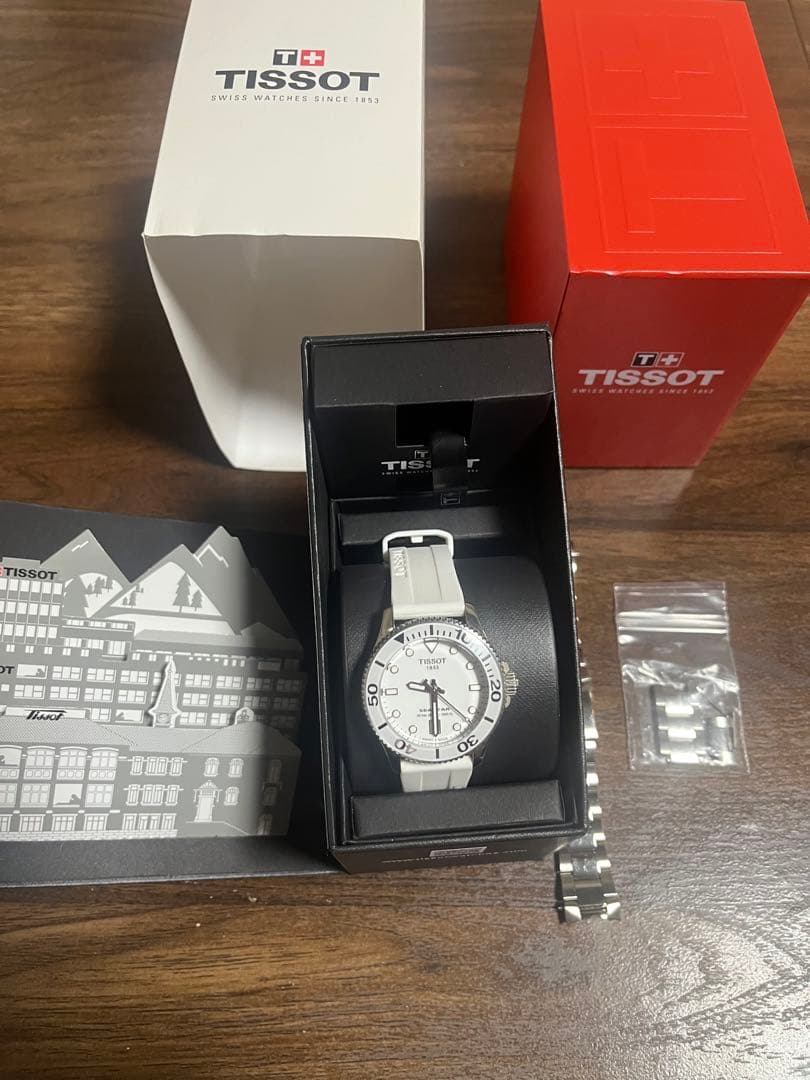 美品！！ティソ　シースター1000　36mmクォーツ　白　デイト表示　替えベルト 美品！！ティソ シースター1000 36mmクォーツ 白 デイト表示 替え