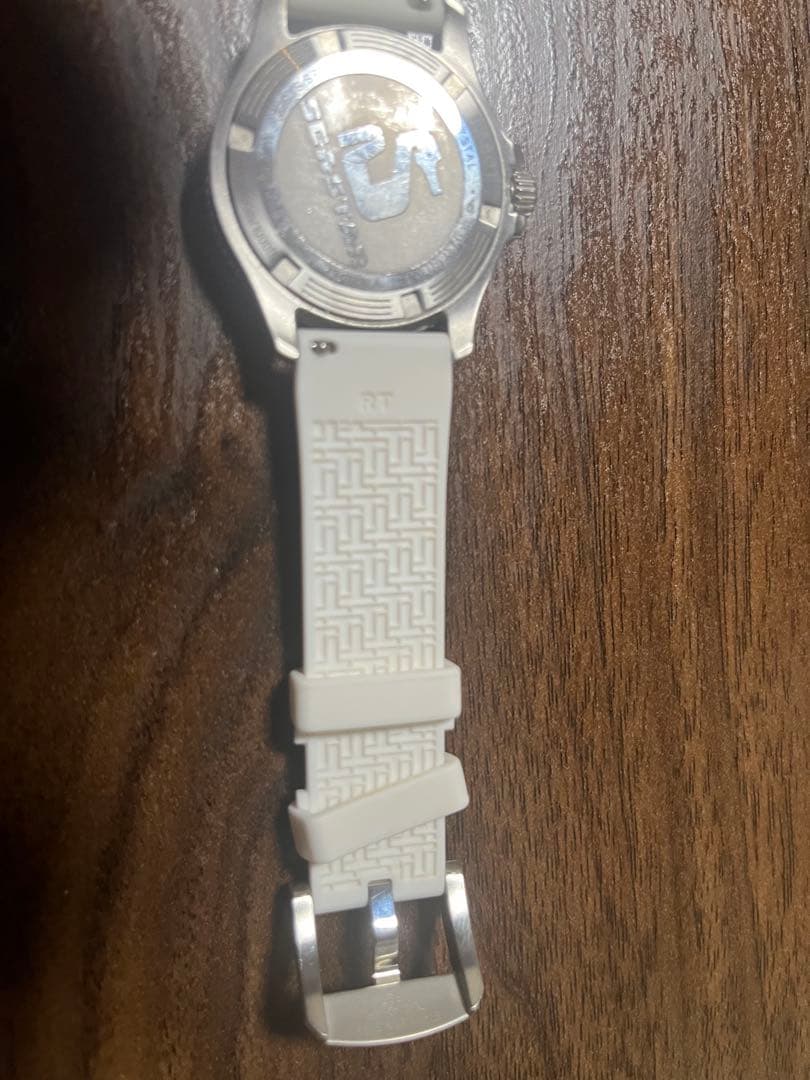 美品！！ティソ シースター1000 36mmクォーツ 白 デイト表示 替え