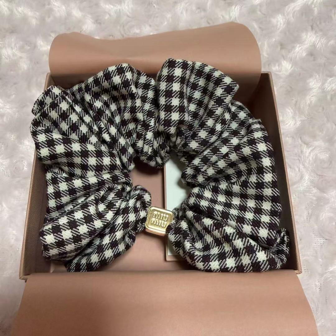 Miu Miu MIU MIU ミュウミュウ ギンガムシュシュ ボルドー 楽天市場】MIUMIU ミュウミュウ シュシュ 5IF024 2B4L レディース