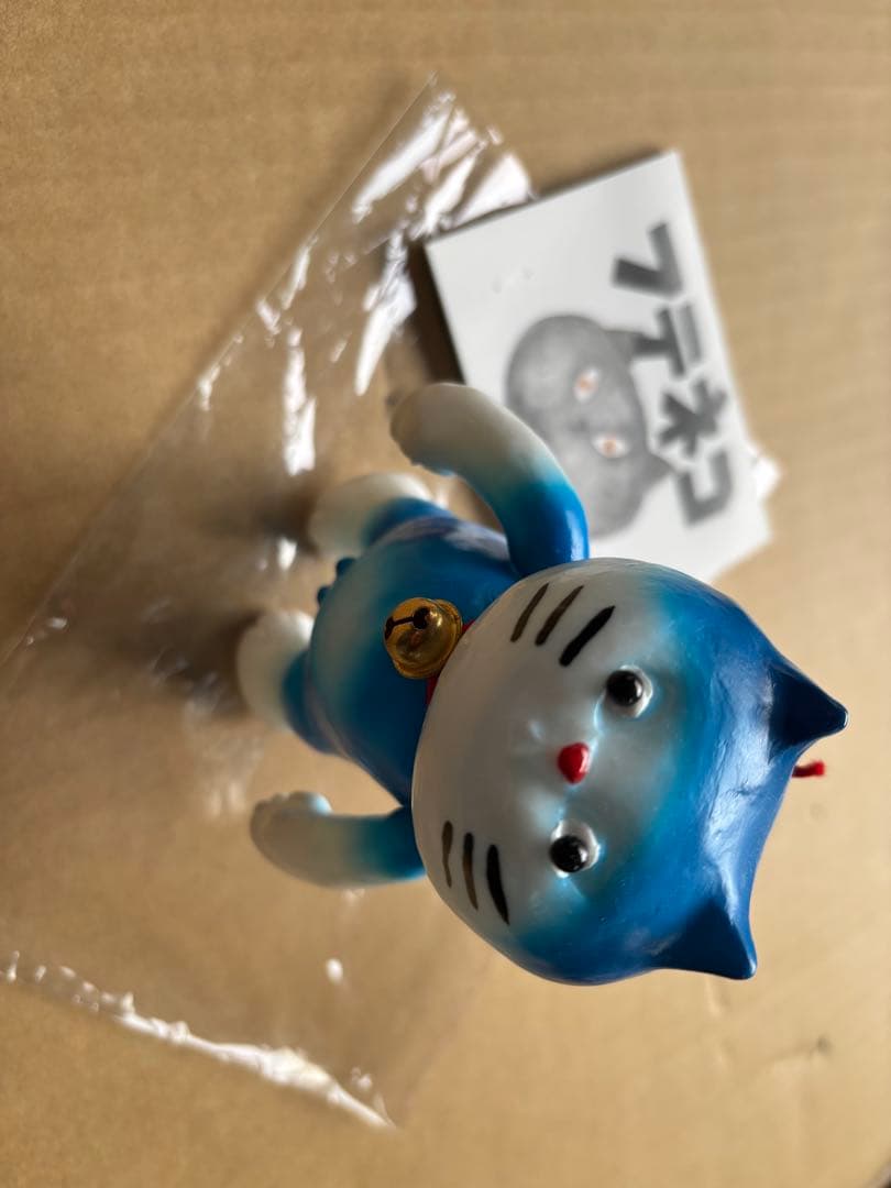 mainagamoto(ナガモトマイ) x Longneck フテネコ白成型/青