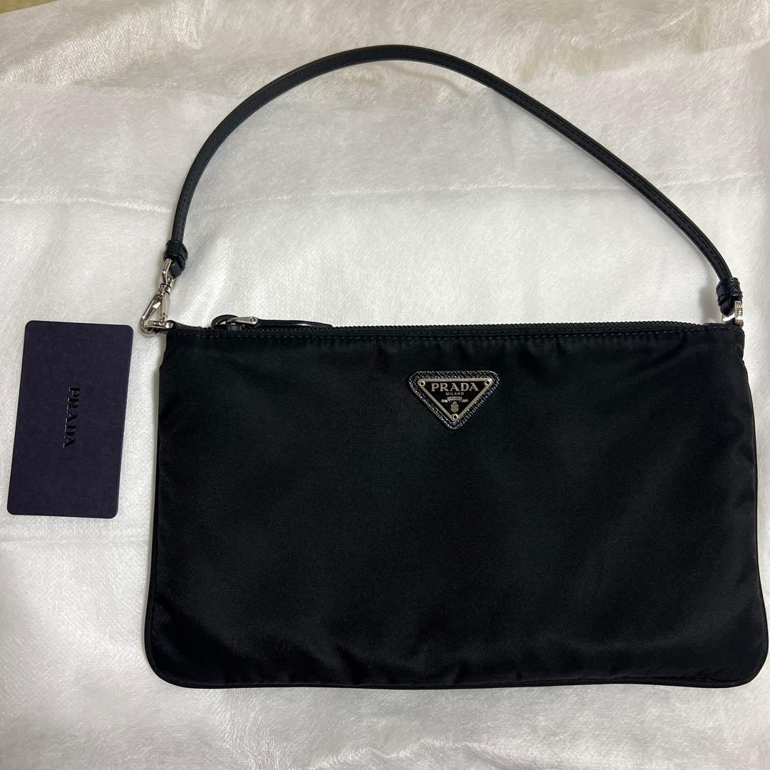 PRADAプラダ★ブラック ナイロンポーチ