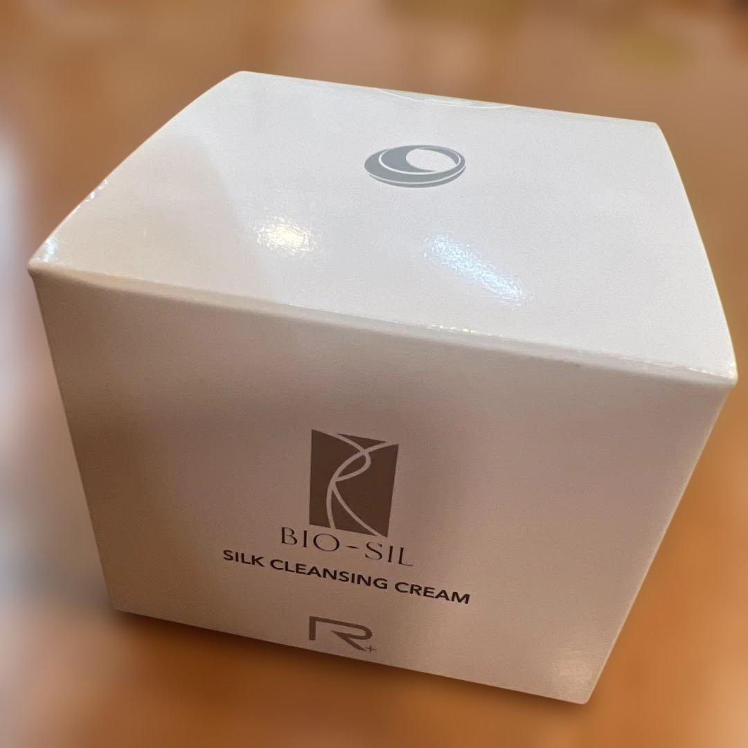 ビオライズ「シルククレンジングクリーム」