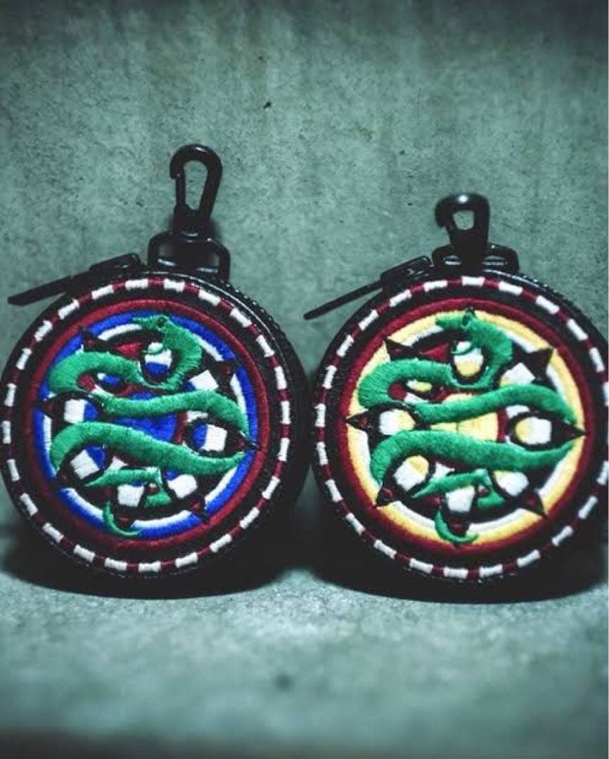 k*Z様 black means 蛇　赤　緑　青ケース