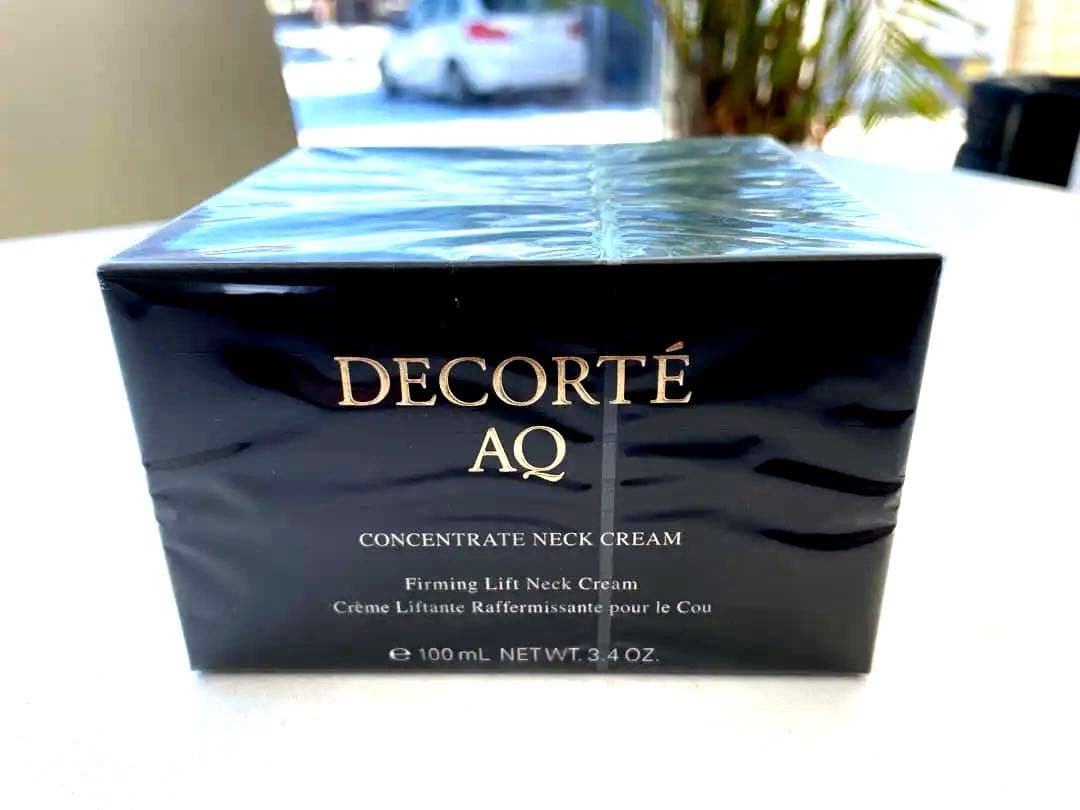 DECORTE AQ コンセントレイト ネッククリーム 100mL 首のシワ