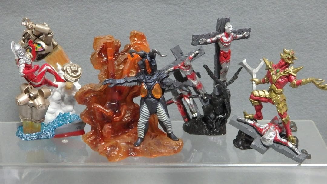 ウルトラマン イマジネイション アートワークス キングジョー エースキラー ウルトラマンA』に登場する、『異次元超人エースキラー』が、換装