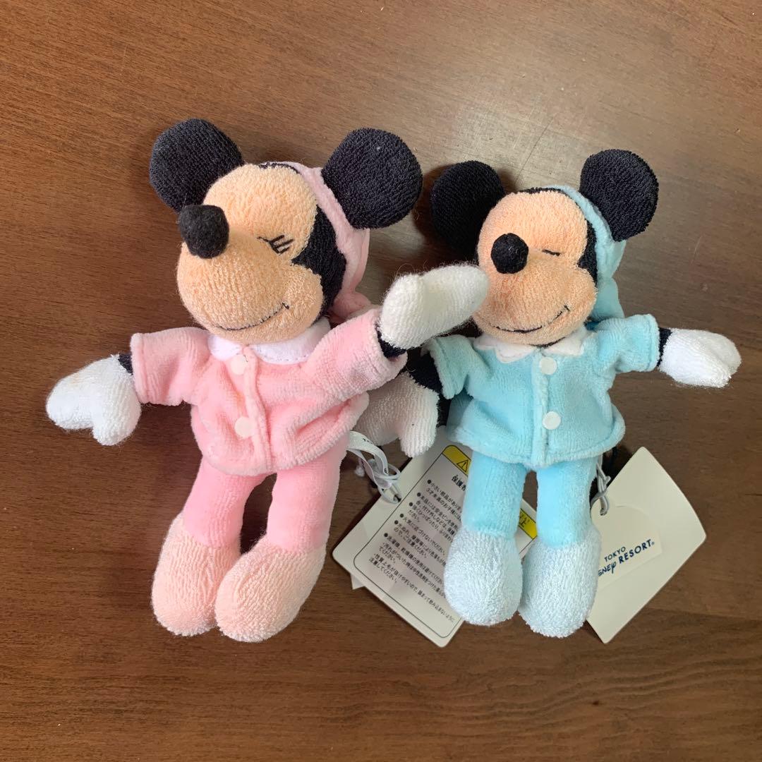 ミッキー ミニー すやすや パジャマ ぬいぐるみ バッジ ディズニー