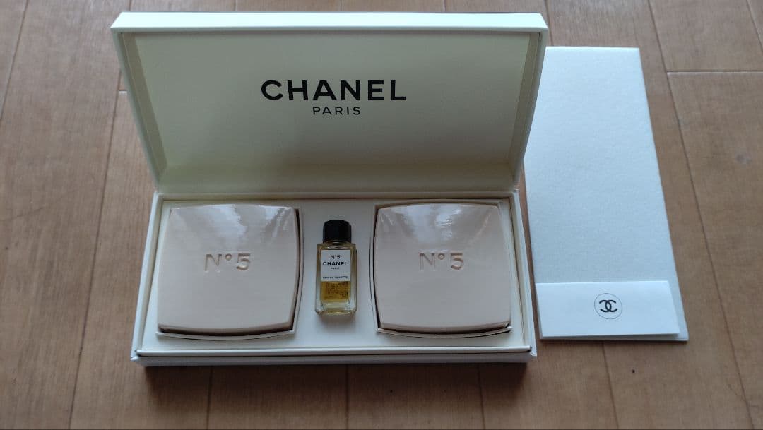 CHANEL N°5 香水と石けんセット - メルカリ