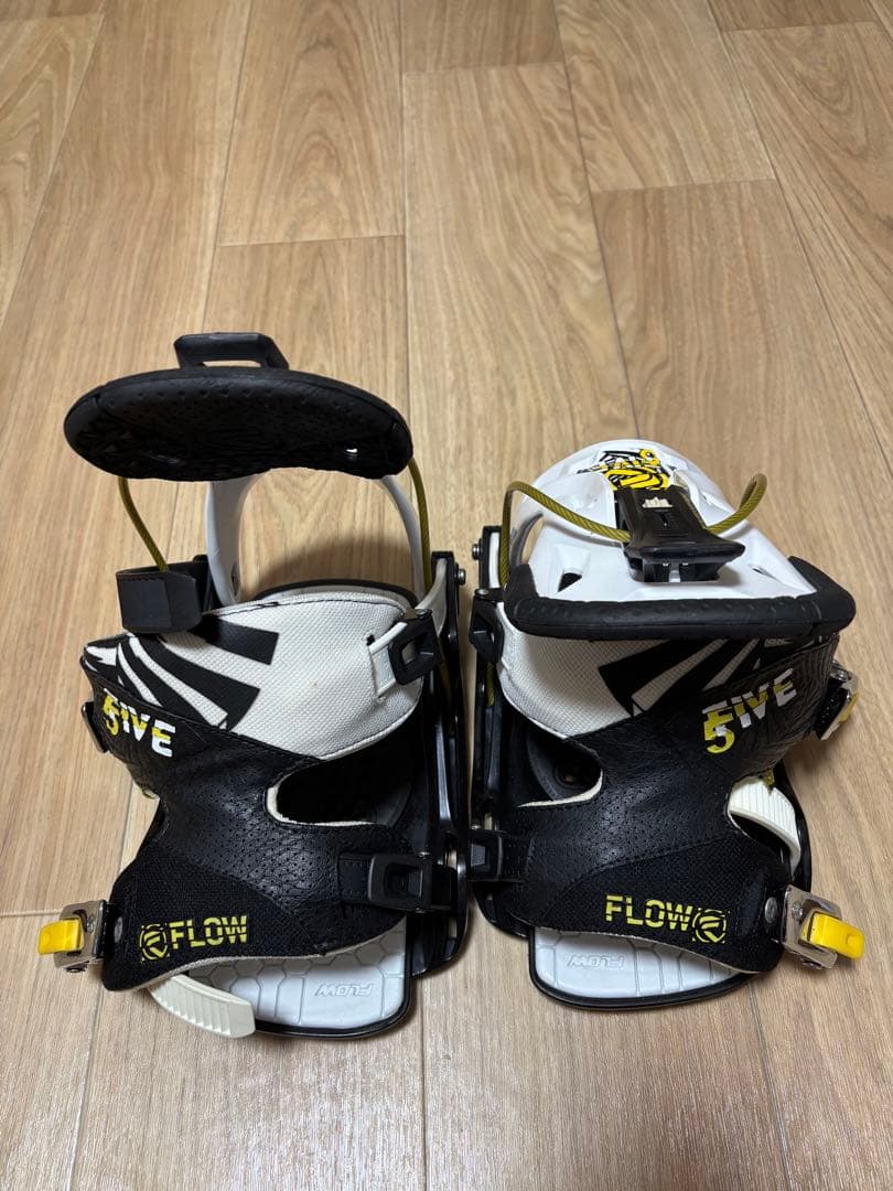 FLOW 5IVE スノーボードビンディング ホワイト/ブラック