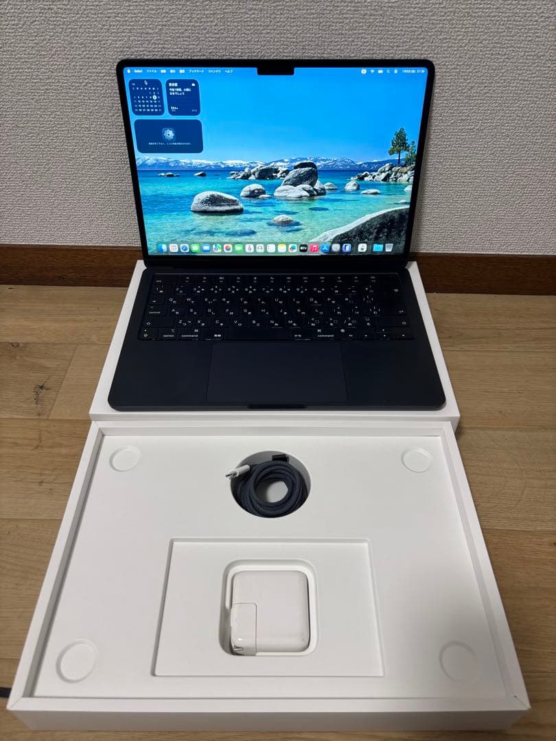 バッテリー新品同様 M2 Macbook Air 13インチ　A2681 256