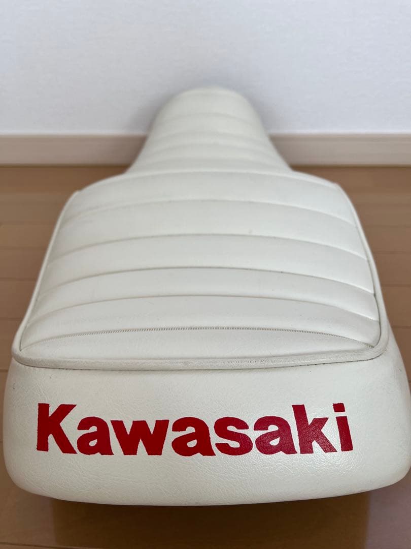 Kawasaki バイクシート ホワイト
