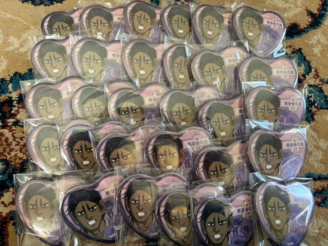 ゴールデンカムイ 愛です缶バッジ 鯉登少尉 30点 ゴールデンカムイ』鶴見篤四郎の「愛です」缶バッジ第2弾（全10種＋