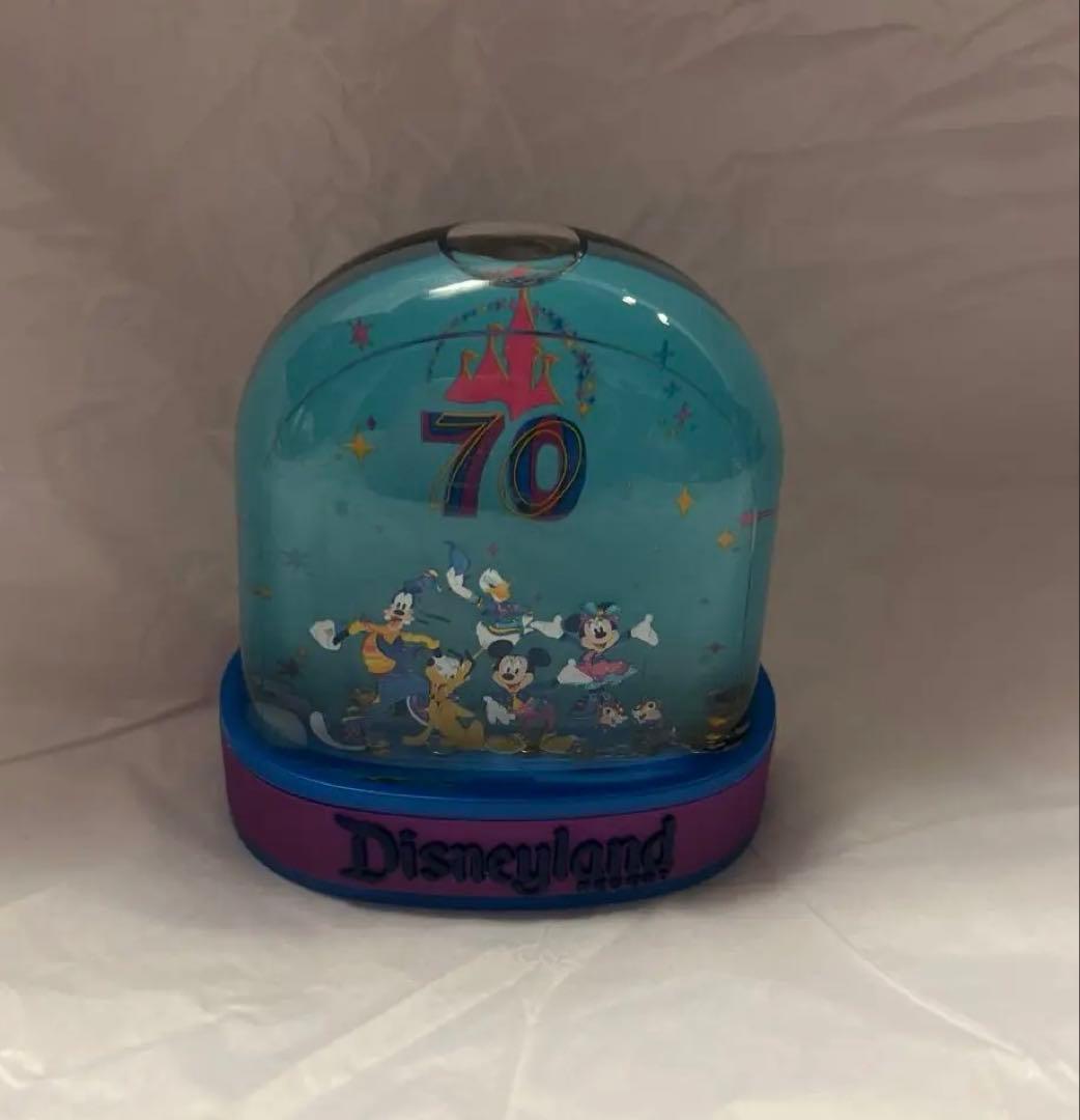 新品未使用！カリフォルニアディズニー 70周年 スノードーム - メルカリ
