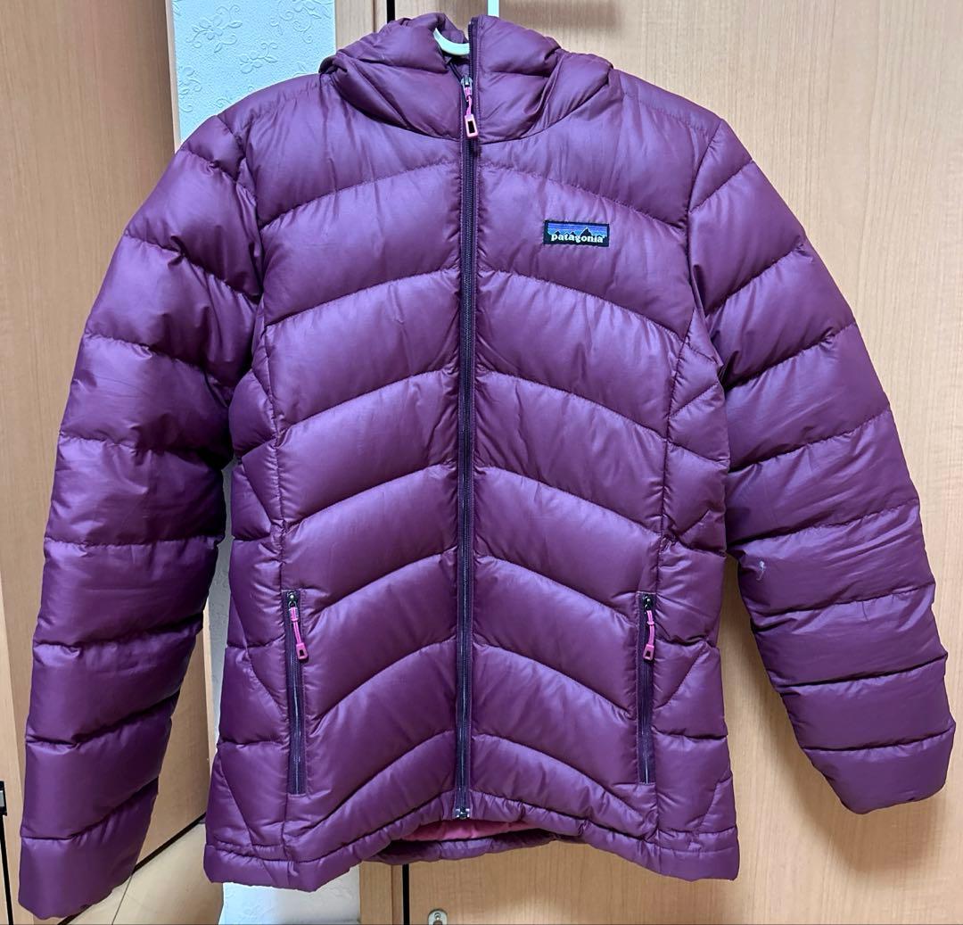 Patagonia ダウンジャケット 紫 XSサイズ 保存袋付き