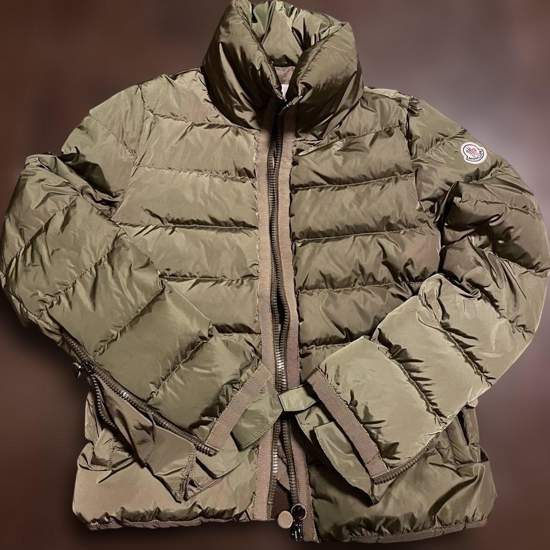 モンクレール ショート　ダウンジャケット