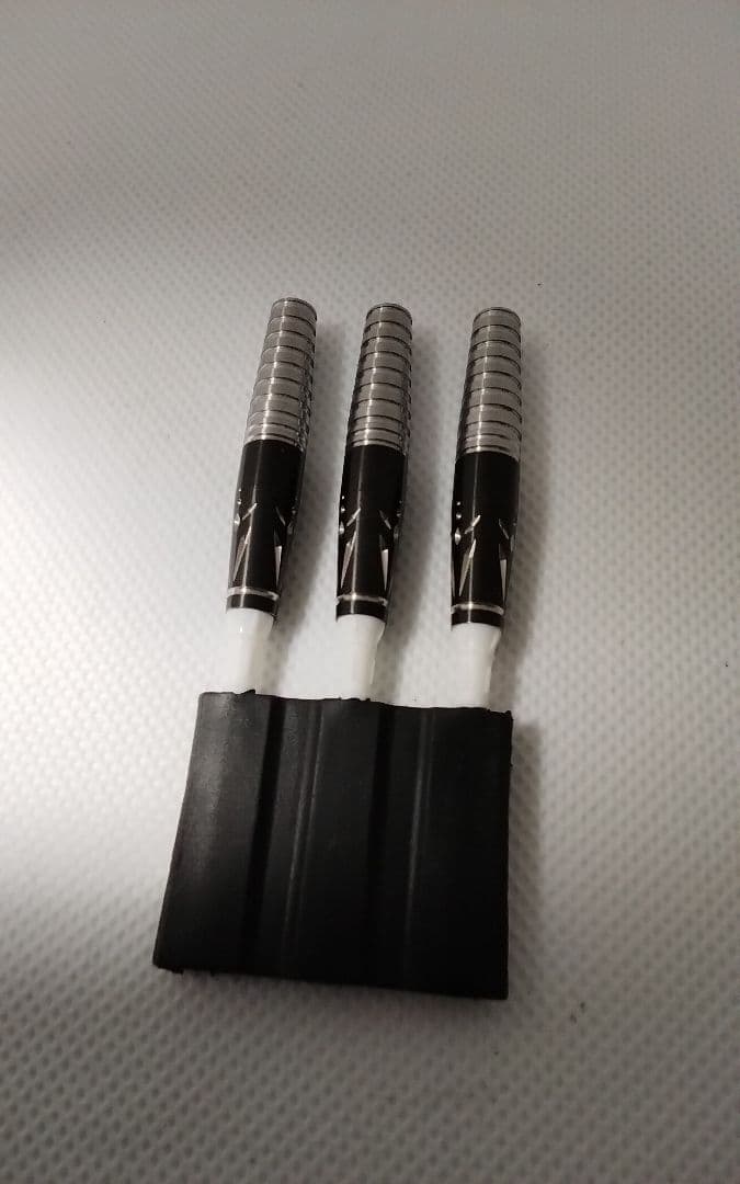 サングリアル!坂口優希恵!極美品!新品同品!付録未開封!ダーツセット