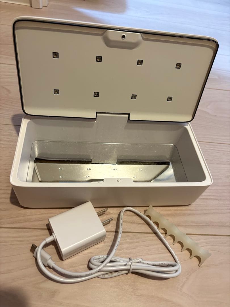 スペースネイル 紫外線消毒器 定価¥19,800 - メルカリ