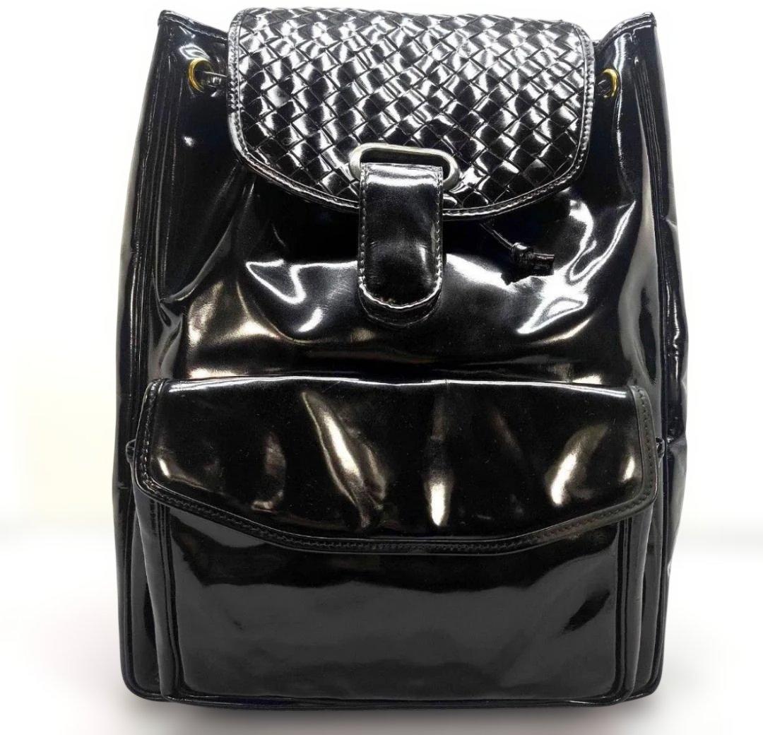 BOTTEGA VENETA イントレチャート リュック 黒 ボッデガヴェネタ BOTTEGA VENETA（ボッテガ・ヴェネタ） バックパック リュックサック