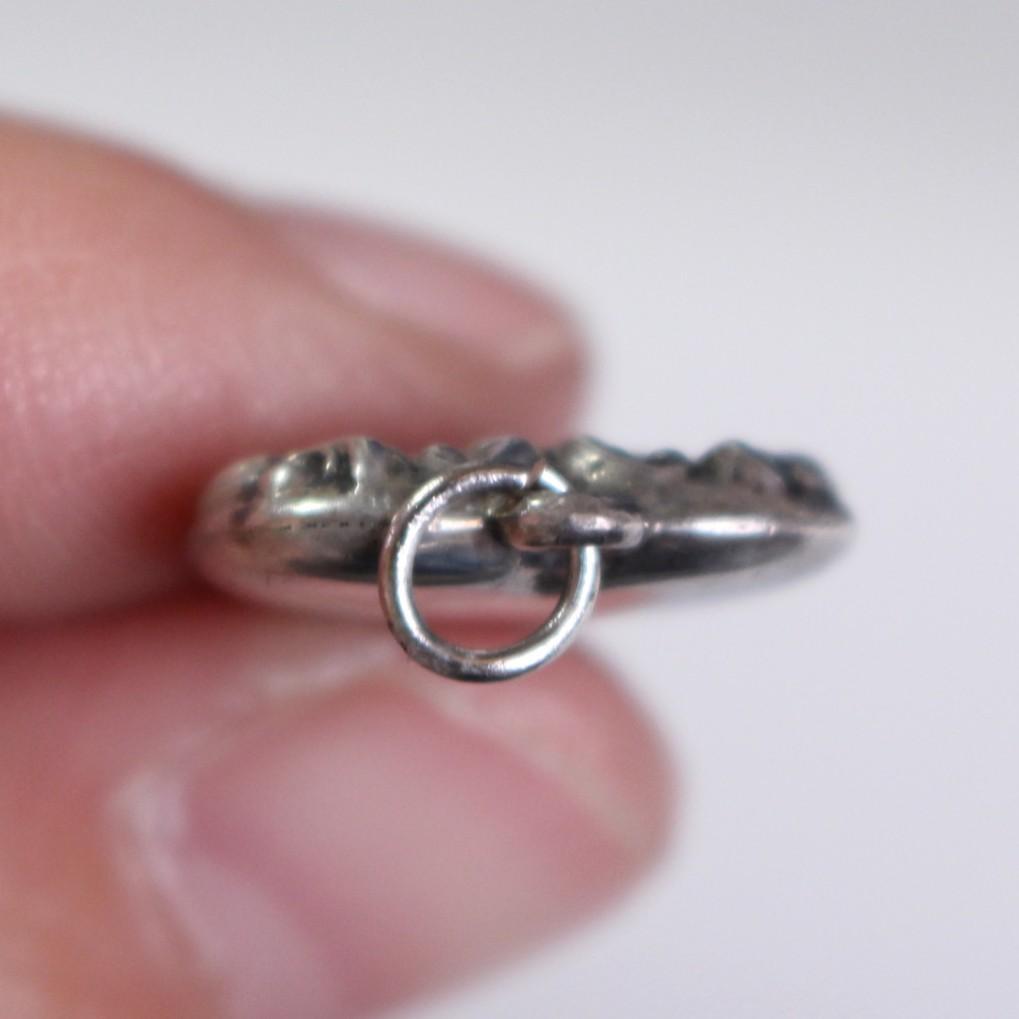 30s スウィートハートジュエリー NAVY 古着 チャーム 波 アールデコ