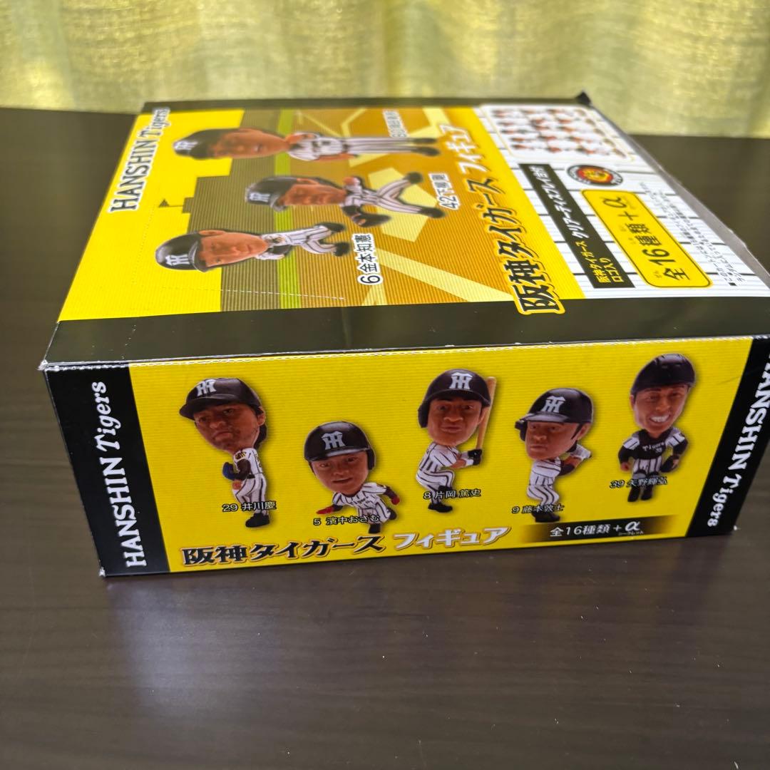レア 阪神タイガース フィギュア 全16種類 クリアディスプレイ付き