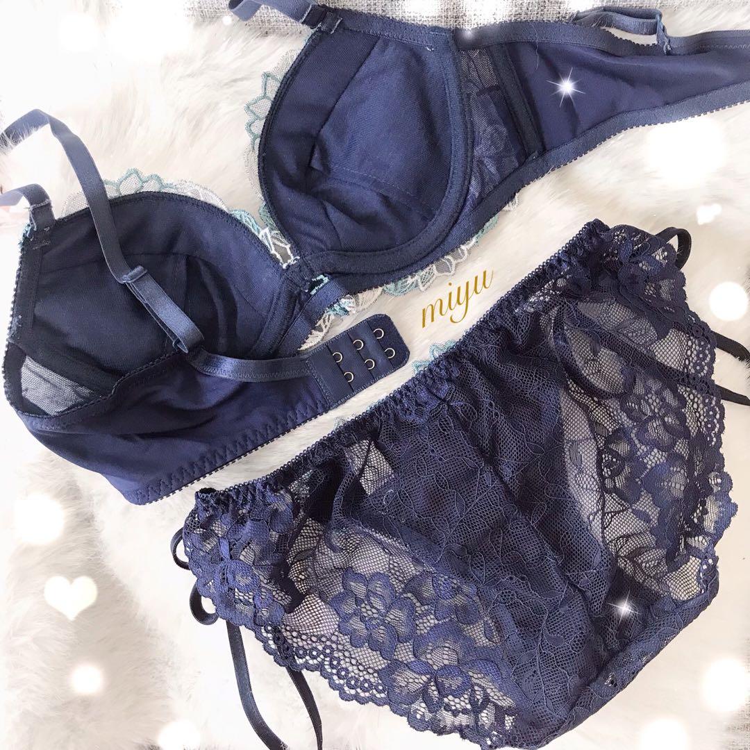 B70❤︎リリー刺繍♥️ブラジャー紐パンショーツTバックセット